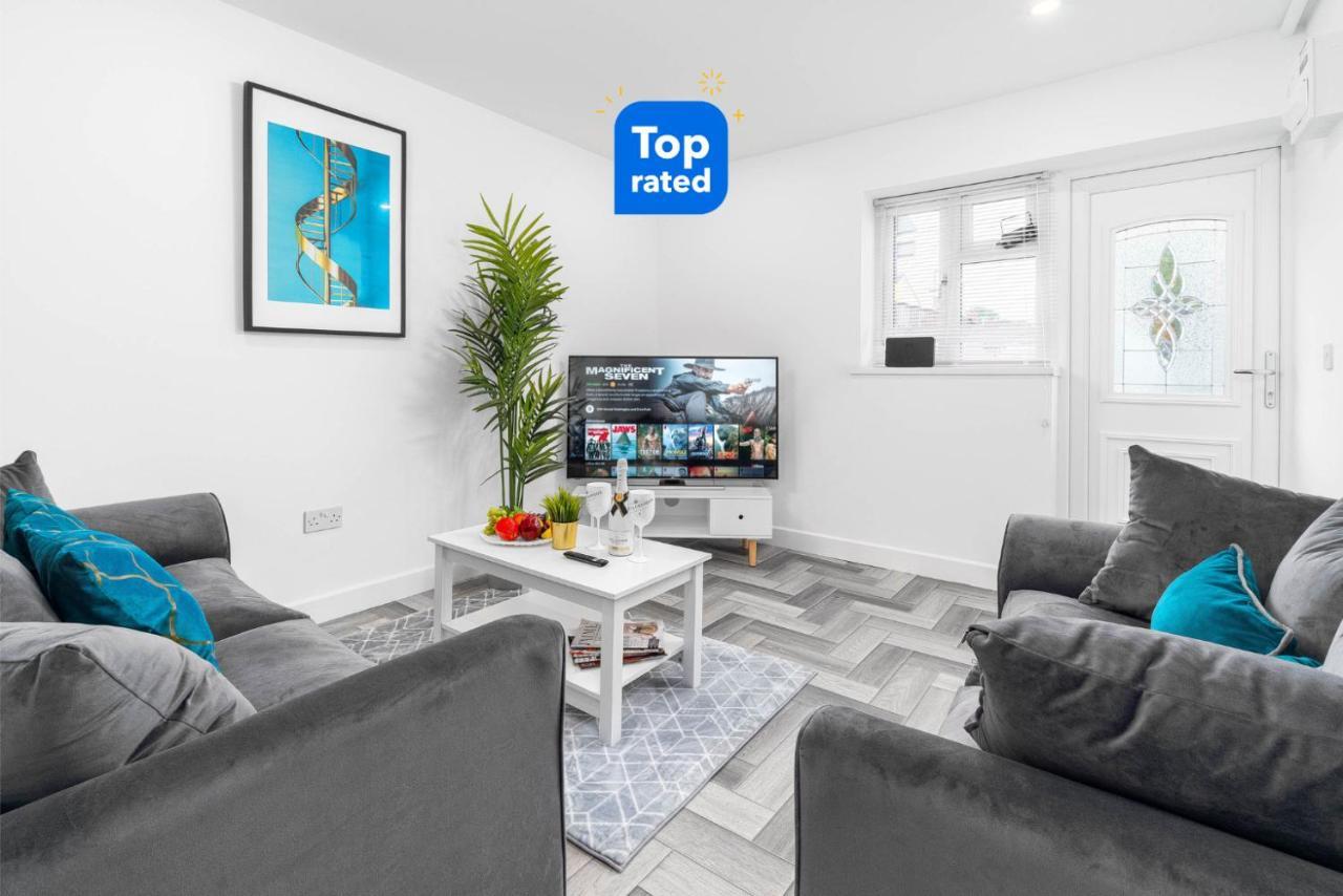 5 Bedroom House - 10 Guests - Multiple Off Street Parking - Garden - Smart Tv - Wifi - Contractors - Families - Groups Birmingham Bagian luar foto