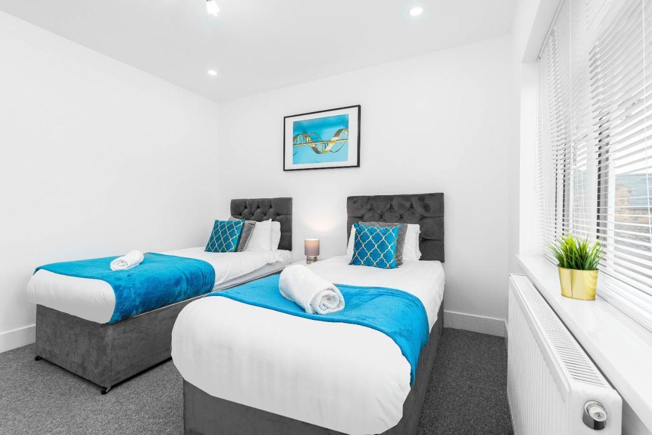 5 Bedroom House - 10 Guests - Multiple Off Street Parking - Garden - Smart Tv - Wifi - Contractors - Families - Groups Birmingham Bagian luar foto